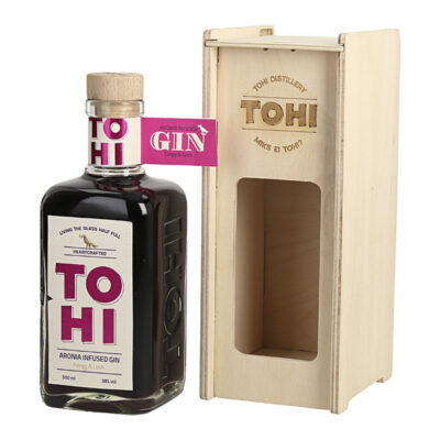 TOHI Aronia Infused Gin puidust kinkekarbis
