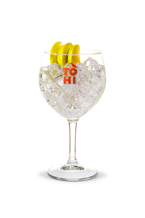 Navy strength gin tonic cocktail